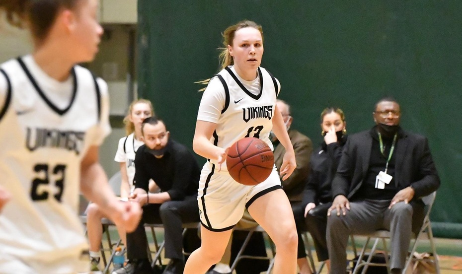 Women's Basketball Falls to North Country