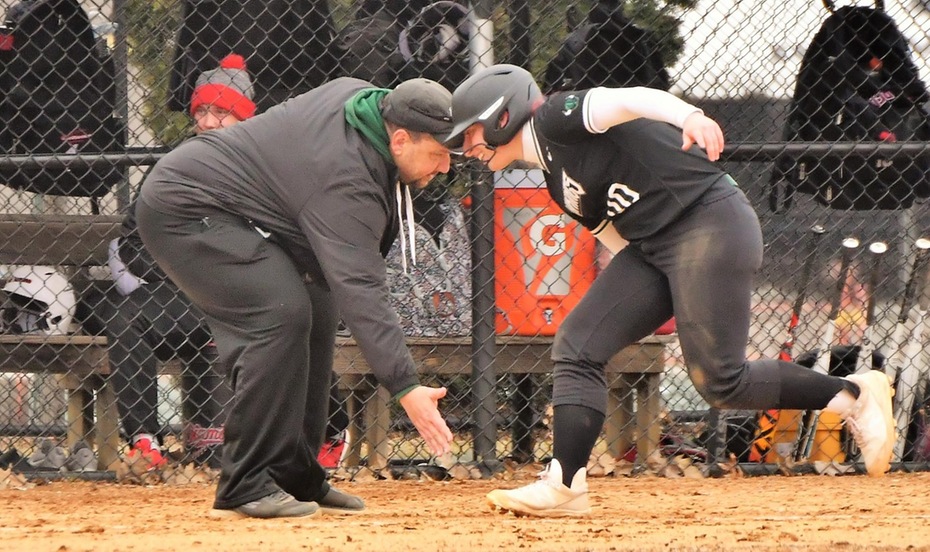 Sweet Sixteen! Softball Streaking into Playoffs with Mohawk Valley Sweep