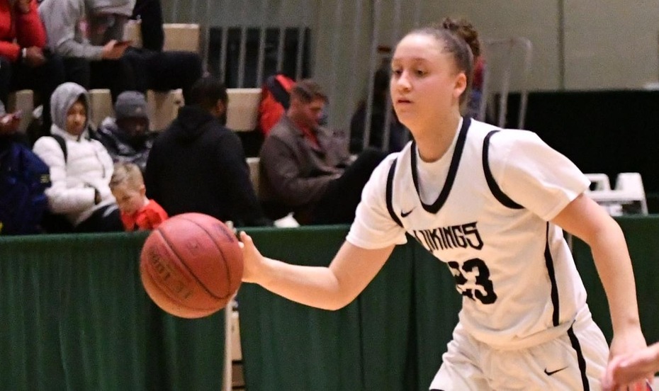 Women's Basketball Upsets No. 15 North Country