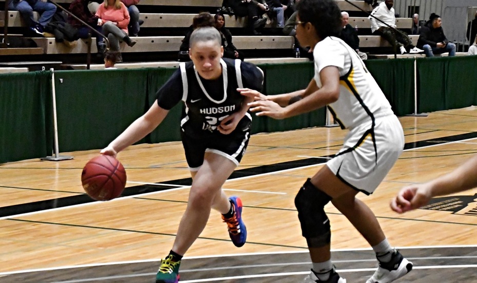 Women's Basketball Edged by Mohawk Valley in Overtime